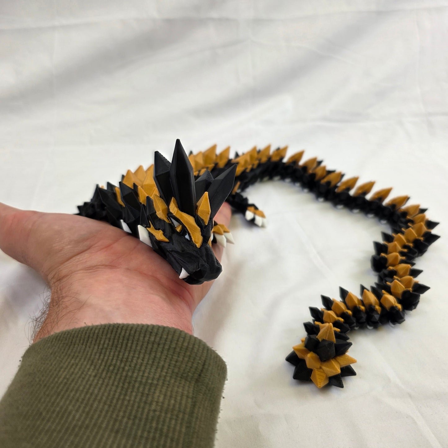 Obsidian Gold Dragon – 3D Printed Articulated Fantasy Showpiece