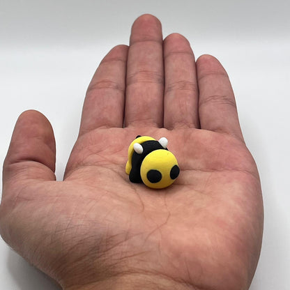 Mini Bee Figurine – 3D Printed Pocket-Sized Animal Collectible