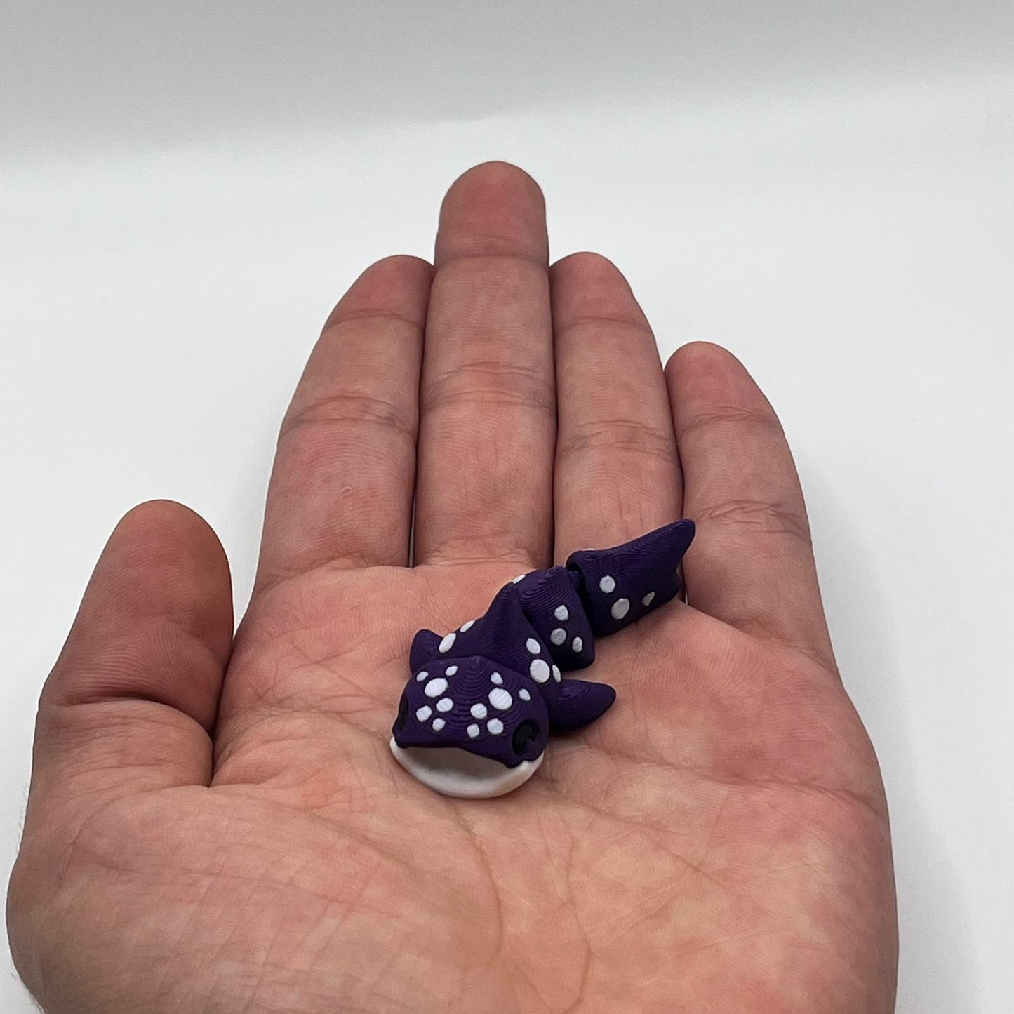 Mini Whale Shark Figurine – 3D Printed Articulated Ocean Collectible